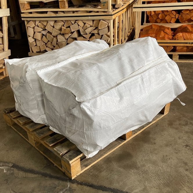 kiln-dried-oak-logs-in-two-barrow-bags-p38-1403_medium